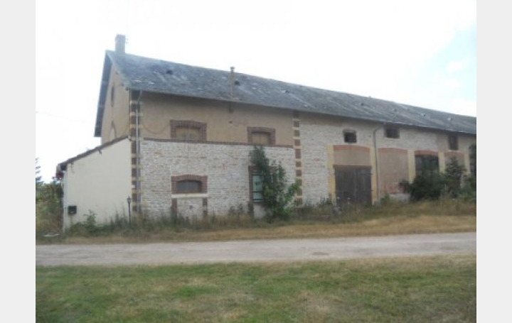 Réseau Immo-diffusion : Maison  BESSAIS-LE-FROMENTAL  160 m2 28 000 € 