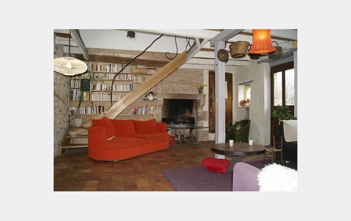 Réseau Immo-diffusion : Maison  FAVERDINES  161 m2 140 000 € 