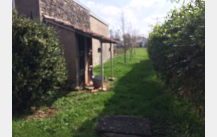 Maison CHARENTON-DU-CHER (18210)  27 m2 25 000 € 