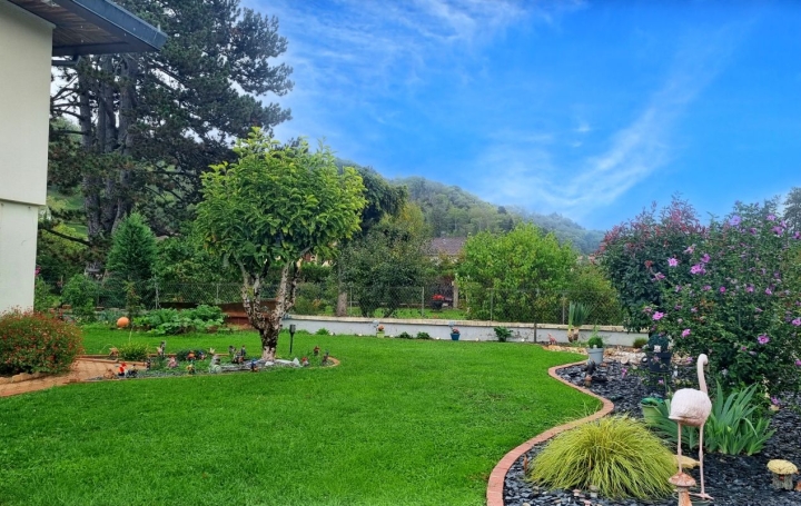 Maison PONCIN (01450)  132 m2 47 775 € 