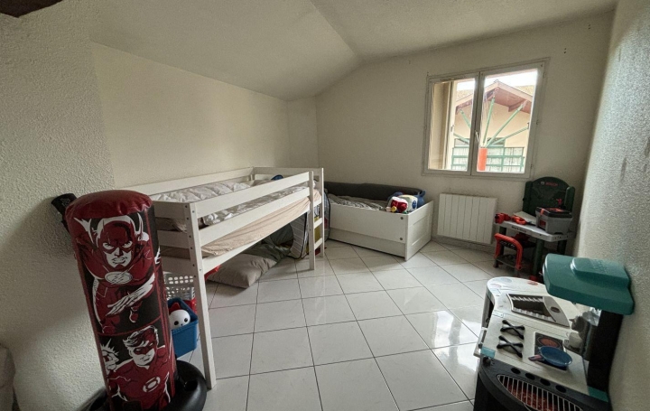 3 Pièces SAINT-PAUL-DE-VARAX (01240)  71 m2 600 € 