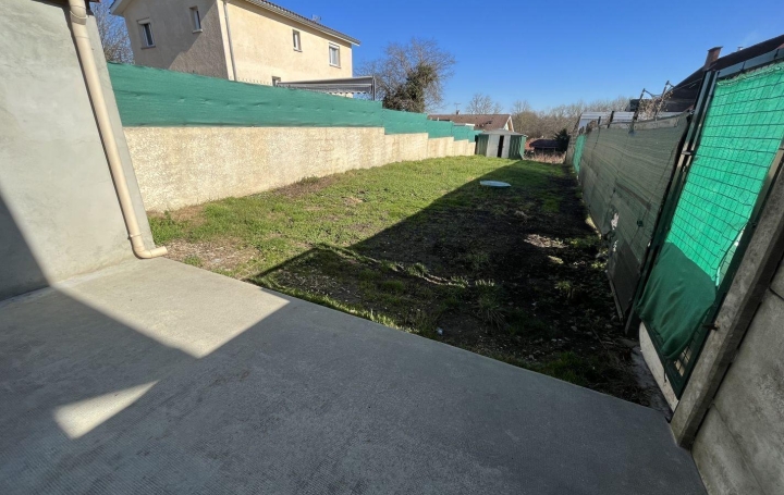 Maison / Villa SAINT-PAUL-DE-VARAX (01240) 70 m<sup>2</sup> 790 € 