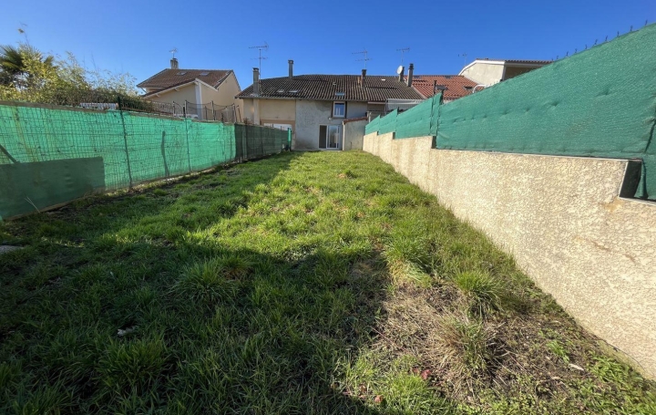 Maison SAINT-PAUL-DE-VARAX (01240)  70 m2 850 € 