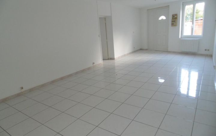 Réseau Immo-diffusion : Appartement P3  SAINT-PAUL-DE-VARAX  97 m2 653 € 