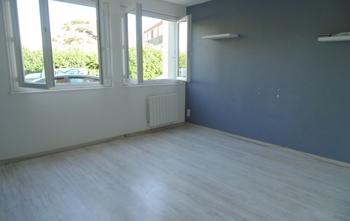 3 Pièces CHALAMONT (01320)  59 m2 750 € 