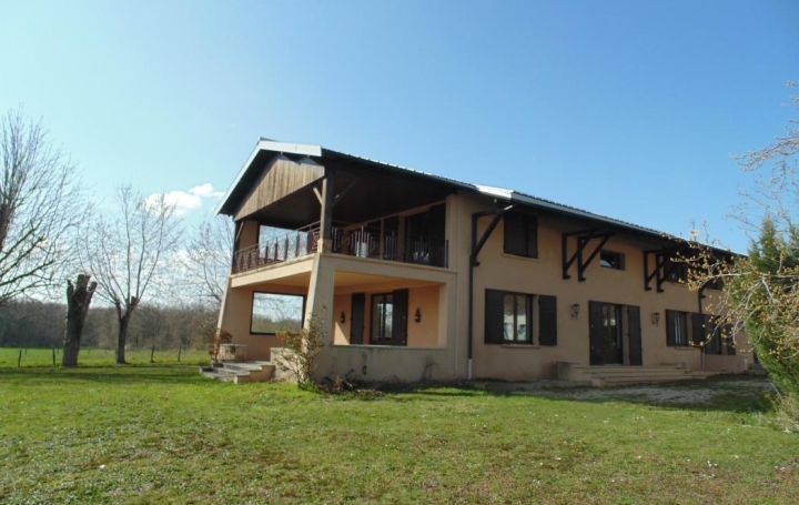 Maison / Villa MEXIMIEUX (01800) 297 m<sup>2</sup> 1 525 € 