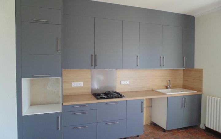 Maison MEXIMIEUX (01800)  297 m2 1 525 € 