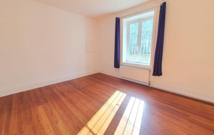 Maison VILLARS-LES-DOMBES (01330)  126 m2 1 100 € 