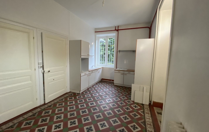 Maison VILLARS-LES-DOMBES (01330)  126 m2 1 100 € 