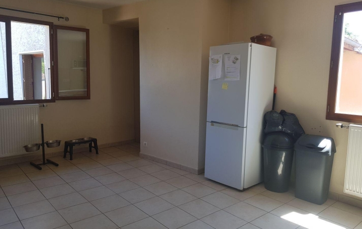 3 Pièces SAINT-JEAN-DE-NIOST (01800)  62 m2 600 € 