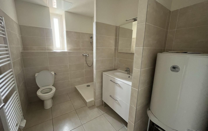 2 Pièces VONNAS (01540)  32 m2 490 € 