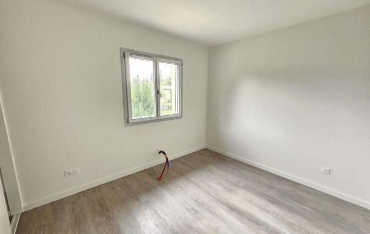 Maison SAINT-JEAN-LE-VIEUX (01640)  88 m2 990 € 