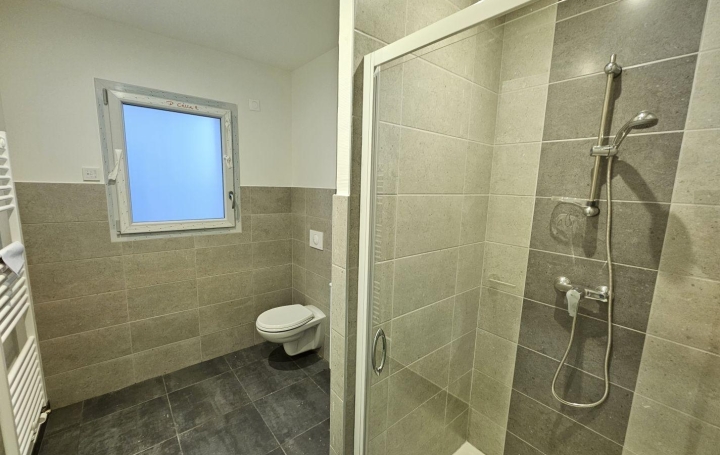 Maison SAINT-JEAN-LE-VIEUX (01640)  63 m2 900 € 