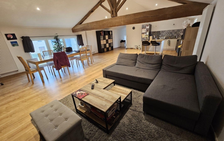 Réseau Immo-diffusion : Appartement P4  VERSAILLEUX  133 m2 990 € 