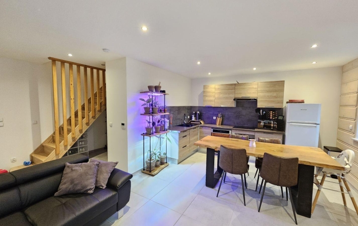 Réseau Immo-diffusion : Appartement P4  BENONCES  88 m2 850 € 