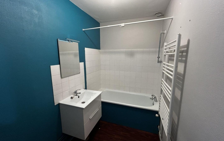 Maison VONNAS (01540)  68 m2 790 € 