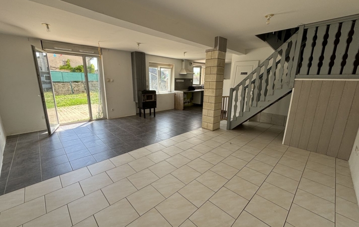 Réseau Immo-diffusion : Maison  AMBRONAY  100 m2 995 € 