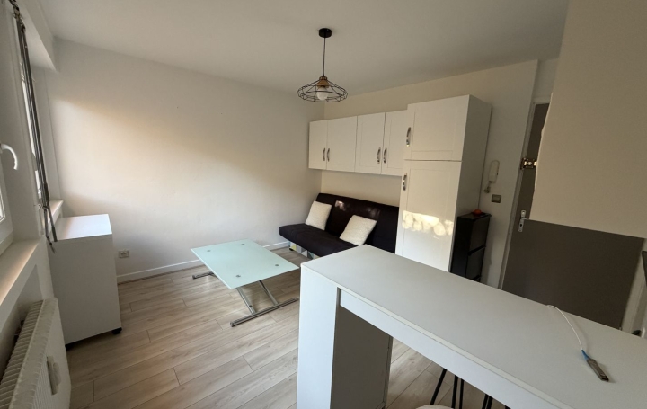 Studio CHALON-SUR-SAONE (71100)  17 m2 470 € 