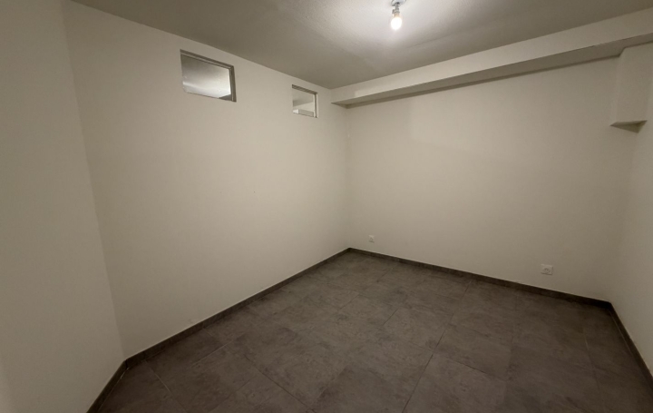 2 Pièces PONT-D'AIN (01160)  60 m2 570 € 