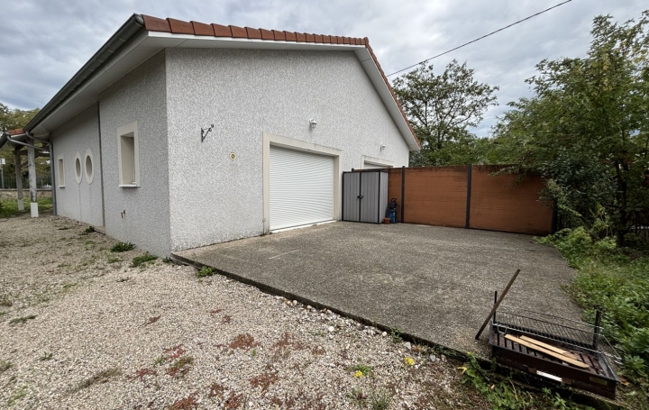 Réseau Immo-diffusion : Maison  AMBRONAY  74 m2 715 € 