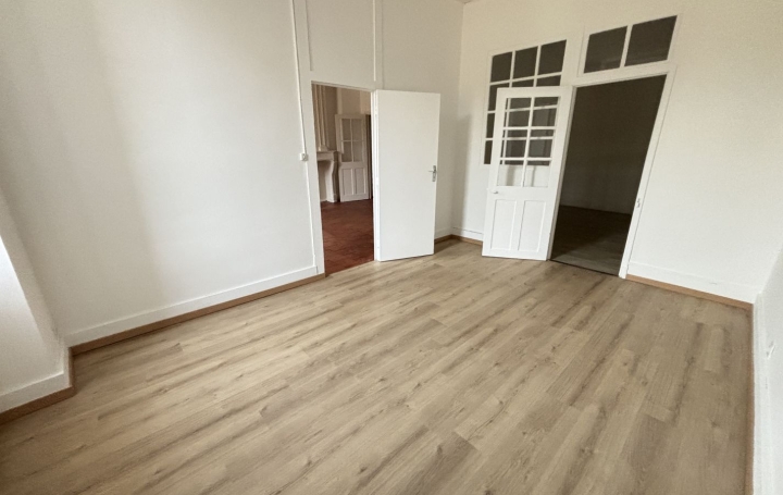 3 Pièces PONT-DE-VAUX (01190)  55 m2 450 € 