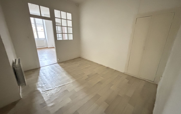 3 Pièces PONT-DE-VAUX (01190)  55 m2 450 € 
