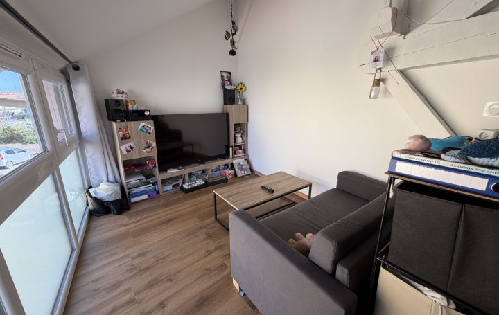 2 Pièces VONNAS (01540)  43 m2 650 € 