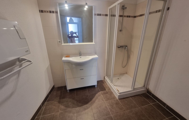 3 Pièces PONT-DE-VAUX (01190)  103 m2 650 € 