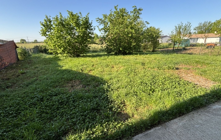 Réseau Immo-diffusion : Appartement P4  SAINT-ETIENNE-SUR-REYSSOUZE  96 m2 710 € 