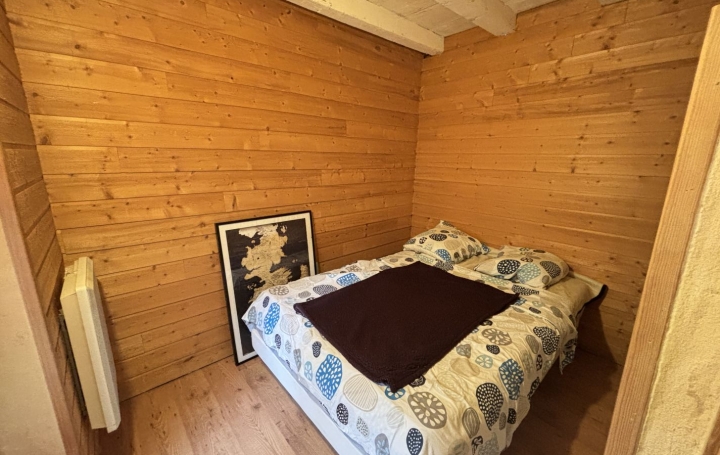 Studio PONT-DE-VAUX (01190)  31 m2 280 € 