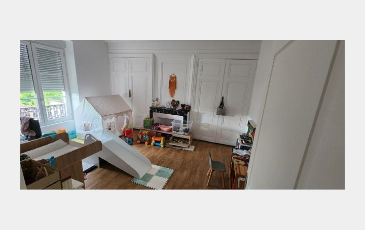 4 Pièces AMBERIEU-EN-BUGEY (01500)  85 m2 780 € 