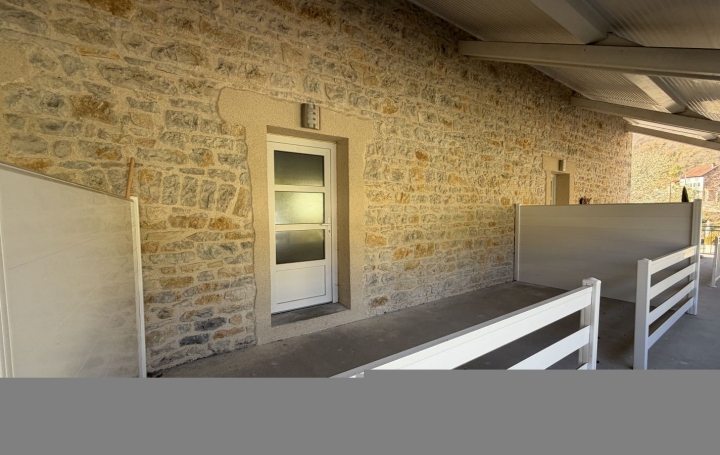 Maison BENONCES (01470)  86 m2 765 € 