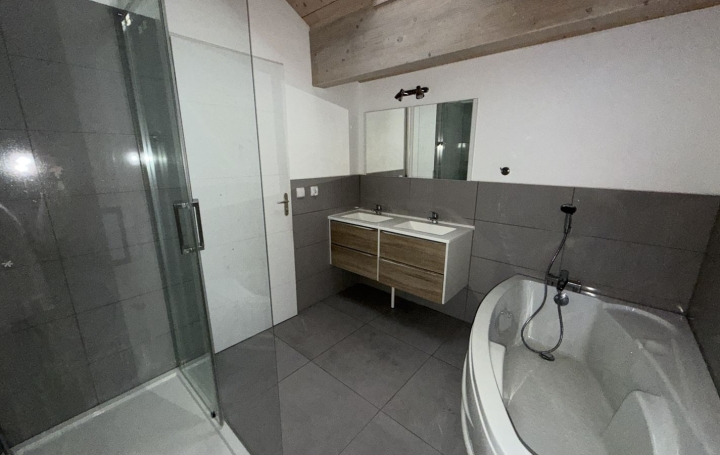 Maison BENONCES (01470)  86 m2 765 € 