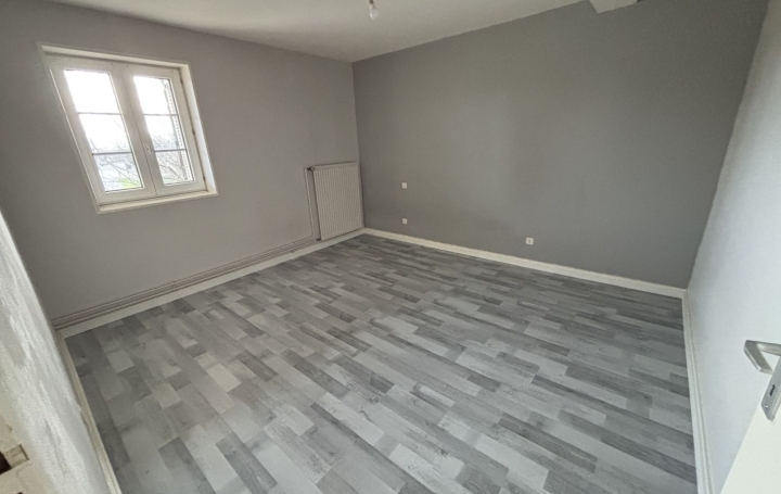 Maison BAGE-LA-VILLE (01380)  150 m2 820 € 