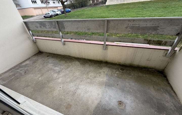 2 Pièces CHALAMONT (01320)  47 m2 650 € 