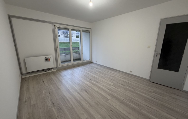 2 Pièces CHALAMONT (01320)  47 m2 650 € 