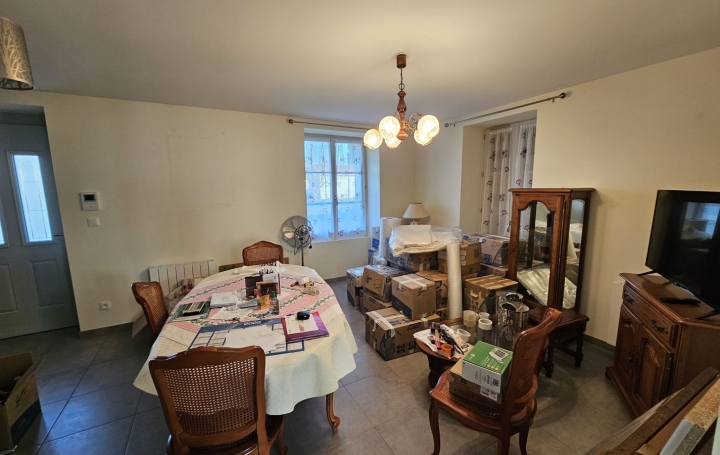 4 Pièces PONT-DE-VAUX (01190)  72 m2 830 € 