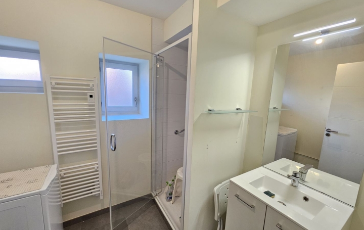 4 Pièces PONT-DE-VAUX (01190)  72 m2 830 € 