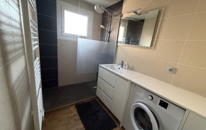 2 Pièces CONFRANCON (01310)  75 m2 670 € 