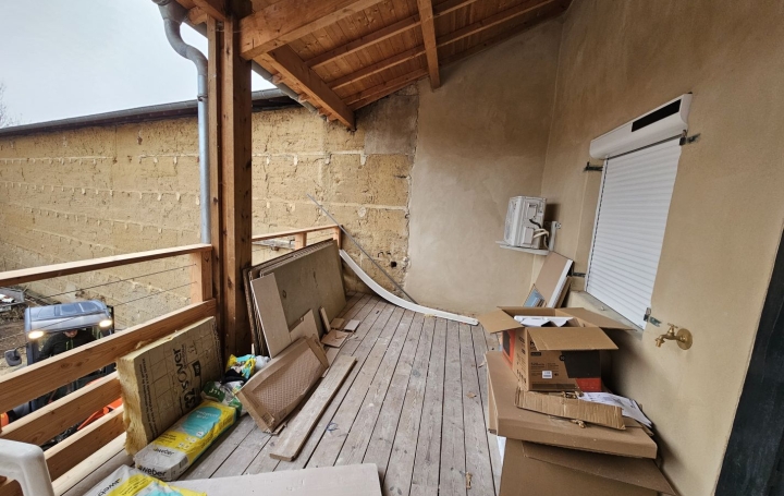 3 Pièces PONT-DE-VEYLE (01290)  62 m2 750 € 