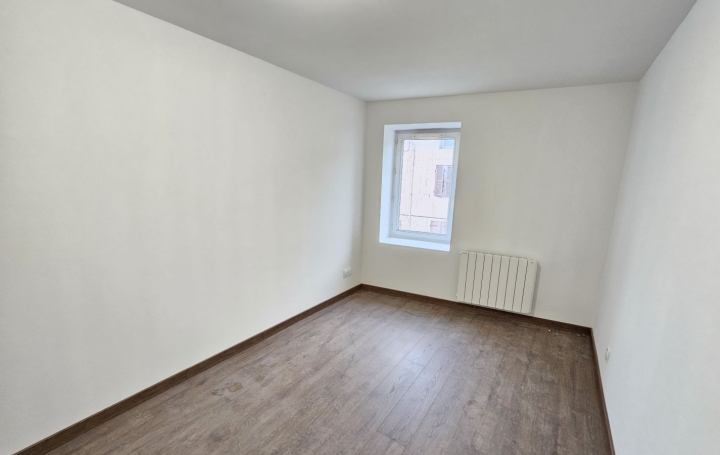 3 Pièces PONT-DE-VEYLE (01290)  62 m2 750 € 