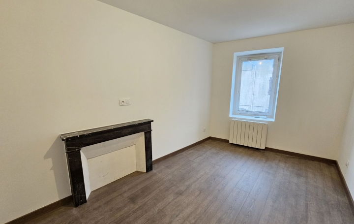 3 Pièces PONT-DE-VEYLE (01290)  62 m2 750 € 