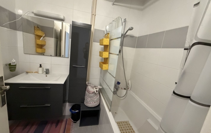 3 Pièces MACON (71000)  79 m2 830 € 