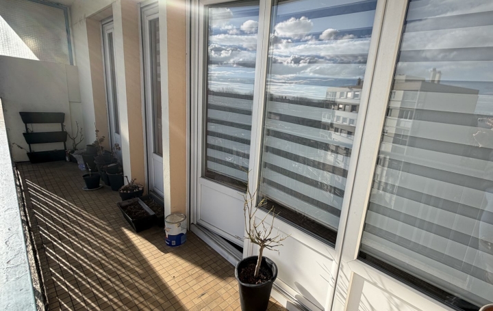 3 Pièces MACON (71000)  79 m2 830 € 