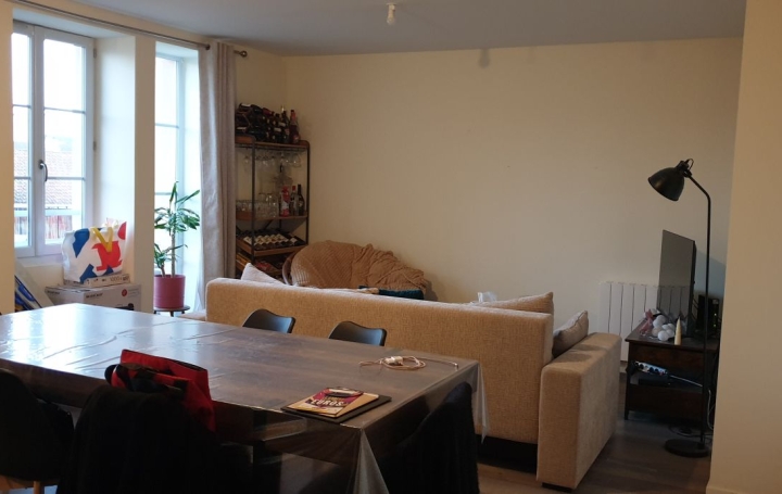 4 Pièces PONT-DE-VAUX (01190)  73 m2 770 € 