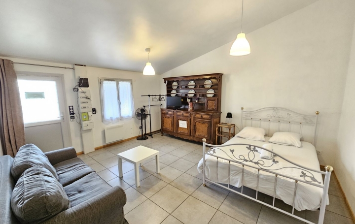 2 Pièces CHALAMONT (01320)  55 m2 600 € 