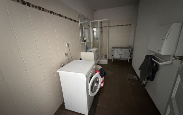 4 Pièces PONT-DE-VAUX (01190)  130 m2 705 € 