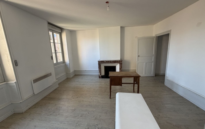 4 Pièces PONT-DE-VAUX (01190)  130 m2 705 € 