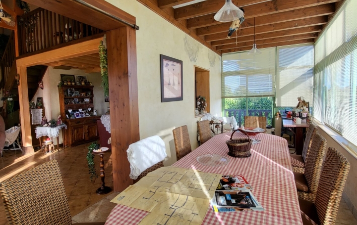 Maison NEUVILLE-LES-DAMES (01400)  152 m2 1 250 € 