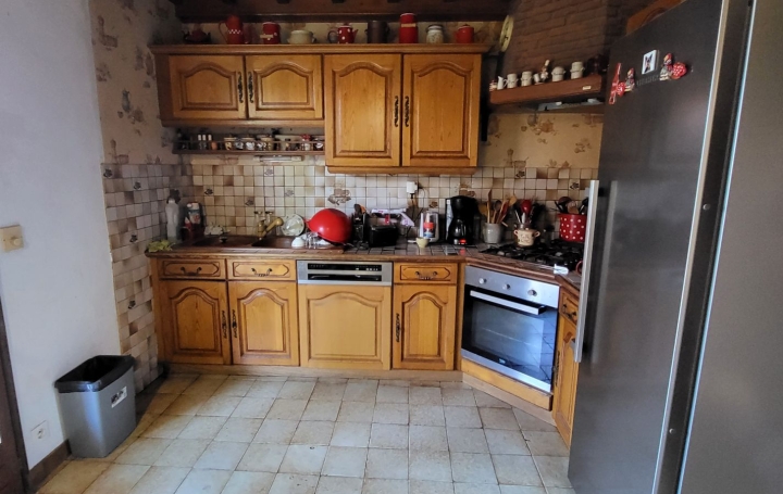 Maison NEUVILLE-LES-DAMES (01400)  152 m2 1 250 € 